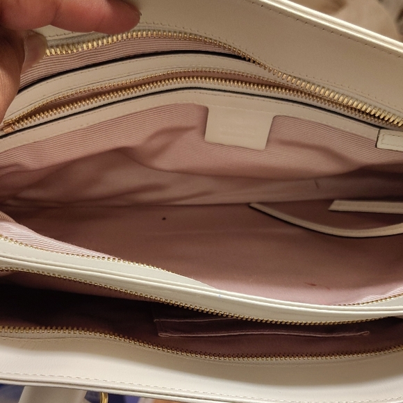 Gucci Cream Leather Shoulder Bag with Gold Accents - Picture 4 of 5